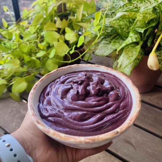 Tigela de açaí servida